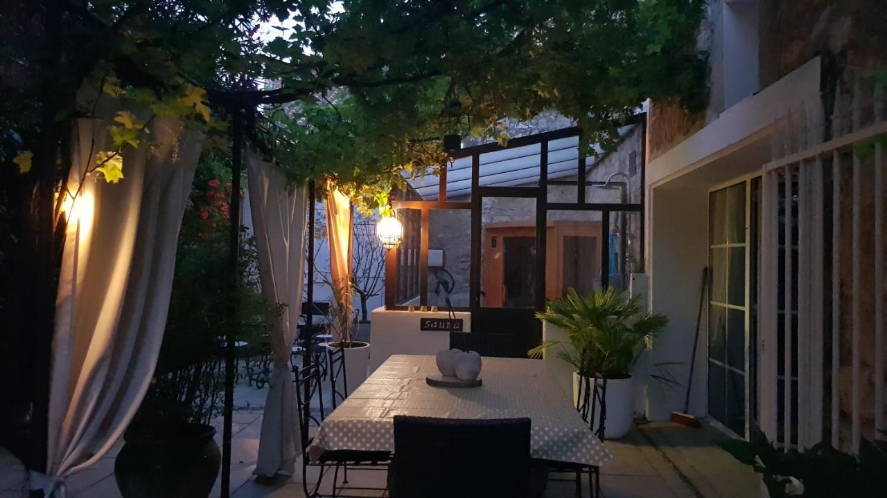 Bed and Breakfast La Demeure Du Pressoir Cuxac-dʼAude Esterno foto